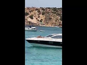 Blowjob on a yacht is recorded from the shore Picture 8