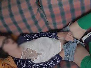 Punky sister spied as she fingers away Picture 4