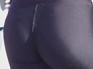 Very close look on hot cameltoe Picture 1