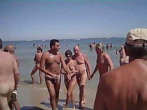 She greets him with shaking his penis Picture 4