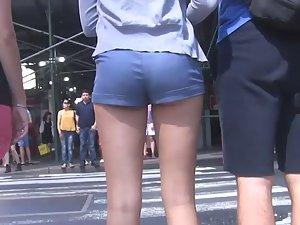Creepshot of a sweet small butt Picture 5