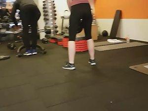 Hot ass ruined my workout Picture 2
