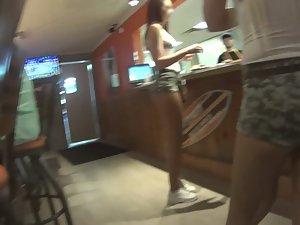 Waitress with impressive ass in camouflage shorts Picture 1