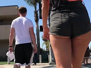 Slow motion video of sexy girl with thick ass Picture 1
