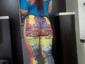 Cameltoe and big butt in cartoonish leggings Picture 7