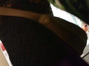 Fantastic quick upskirt in a crowded store Picture 3