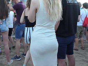 Sexy pear shaped body in tight whitish dress Picture 1