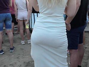 Sexy pear shaped body in tight whitish dress Picture 8