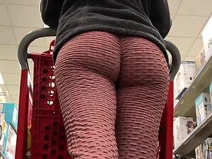 Soft bubble butt followed around supermarket