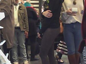 Hottie with ideal ass waits in makeup store Picture 3