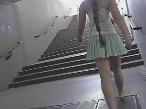 Long braided hair and hot ass in upskirt Picture 2