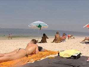 Beach voyeur inspects two girls on the go Picture 4