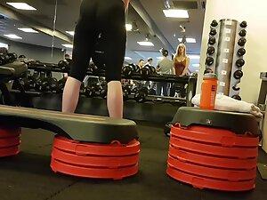 Gym voyeur checks out hot blonde during her workout Picture 6