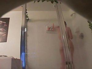 Hidden camera filmed her under shower Picture 6
