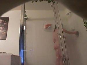 Hidden camera filmed her under shower Picture 8