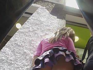 Young upskirt in front of McDonalds Picture 2