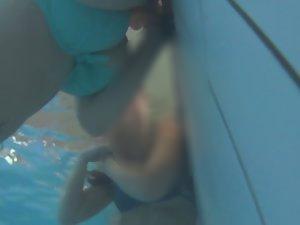 Big boobs from inside the swimming pool Picture 6