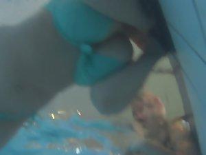 Big boobs from inside the swimming pool Picture 7