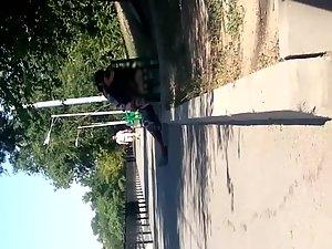 Teenagers fucking on a park bench Picture 7