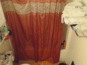 Spying on own sister taking big dick in shower Picture 5