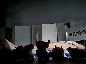 Spying on long masturbation and lots of orgasms Picture 8