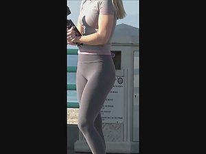 Amazing cameltoe of sporty blonde in tights Picture 7