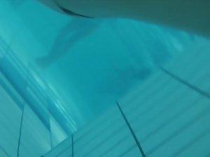 Underwater spying of a hot teen girl Picture 7