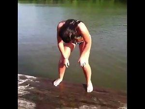 Hot girls pissing in unusual places Picture 2