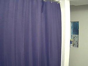 Spying on fun couple showering together Picture 2