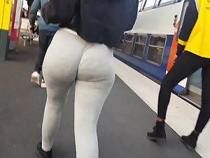 Big ass wobbling from left to right when she walks