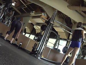 Firm perky asses of girls doing squats Picture 3