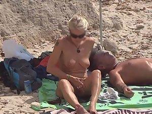 Hot nudist milf got nice plump butt Picture 1