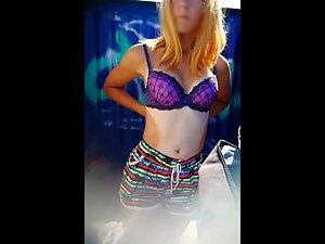 Peeping on naked cutie with amazing tan line in beach cabin Picture 1