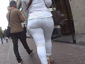 Big beautiful woman in all white Picture 1
