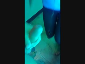 Quick blowjob and cumshot before tanning session Picture 7
