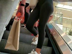 Beyond sexy girl in high waist pants Picture 5