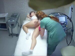 Spying on hottie getting her ass and pussy hairless Picture 5
