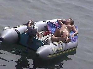 Zooming on girls in the boat Picture 5