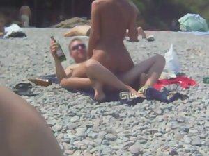 Horny couple filmed fucking on beach Picture 3