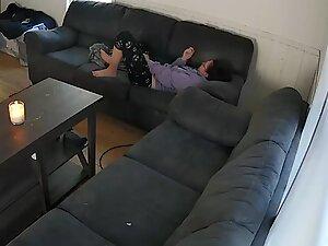 Hidden cam caught housewife rub pussy to an orgasm Picture 4