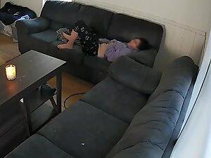 Hidden cam caught housewife rub pussy to an orgasm Picture 6