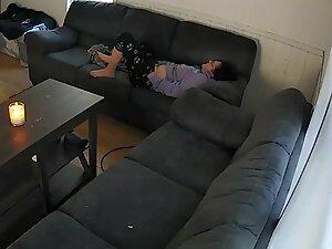 Hidden cam caught housewife rub pussy to an orgasm Picture 8