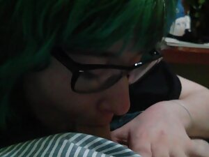 Amateur girl with green hair sucks and swallows Picture 4