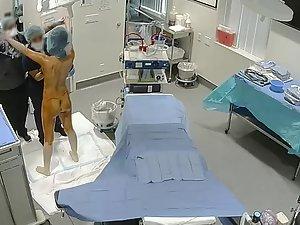Spying on rich naked woman in a clinic Picture 3