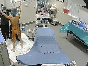 Spying on rich naked woman in a clinic Picture 4