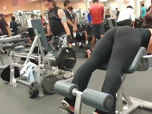 Muscular ass spotted in the gym Picture 2