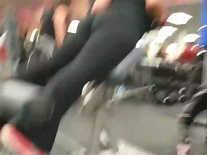 Muscular ass spotted in the gym Picture 3