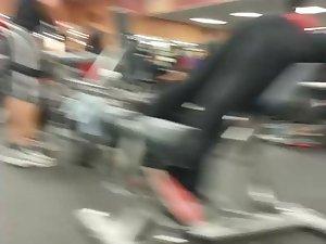 Muscular ass spotted in the gym Picture 7