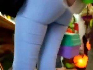 Cute ass in light colored pants Picture 2