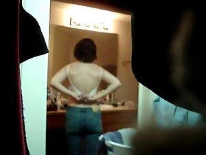 Wife changes her bra Picture 5